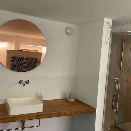 Schoene Mit Sonnenterrasse Und Kamin Arnsberg