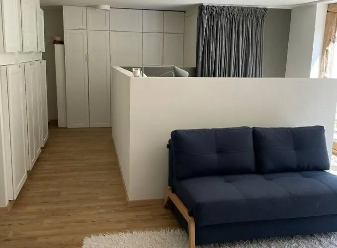 Appartamento Schoene Mit Sonnenterrasse Und Kamin